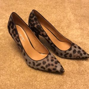 Nine West faux cheetah pumps